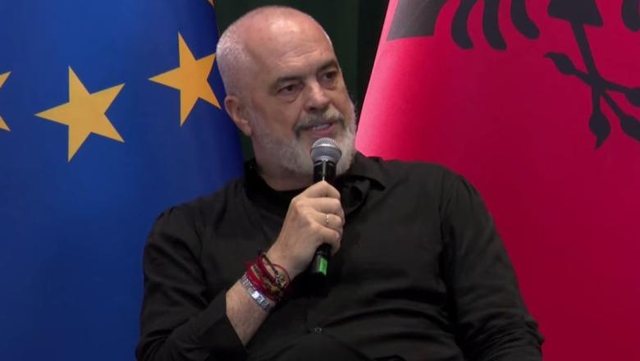 Rama u përgjigjet gazetarëve të huaj për Zvërnecin: Nuk