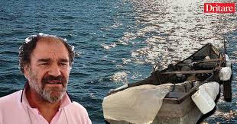 Me pjergullën e shtëpisë ndërtova një varkë