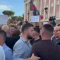 Tensione n&euml; protest&euml;n para Kryeministris&euml;, protestuesit
