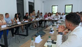 Kryetar&euml;t e bashkive n&euml; juglindje thirrje qeveris&euml;: Na