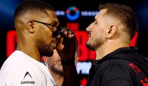 Kristian Prenga sfidon Anthony Joshua, shqiptari shkruan histori n&euml; boksin