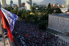Euronews: Protestat n&euml; Shqip&euml;ri p&euml;rshkall&euml;zohen n&euml;