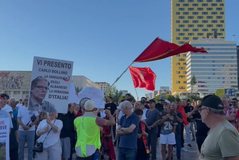 Bllokuan qarkullimin n&euml; disa rrug&euml;, procedohen 23 protestues