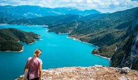 Shqip&euml;ria, destinacioni m&euml; i mir&euml; p&euml;r yoga n&euml; bot&euml;