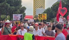 Pas tensioneve n&euml; Kuvend, protestuesit rikthehen te Kryeministria
