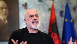 Rama debat me nj&euml; protestues n&euml; FB: Bullizimi dhe bllokimet nuk