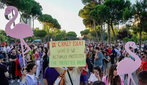 Rama hedh posht&euml; &ldquo;histerin&euml;&rdquo; ndaj projekteve turistike
