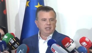 Balla p&euml;r Ko&ccedil;ekun:  T&euml; dor&euml;zoj&euml; mandatin i