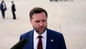 Z&euml;vend&euml;spresidenti amerikan: Ngushtica e Hormuzit do t&euml; jet&euml;