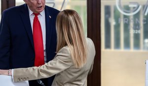 Vijon p&euml;rplasja mes Trump dhe Melonit, shk&euml;mbejn&euml; akuza publike