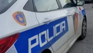 Autobusi i linj&euml;s s&euml; Beratit p&euml;rmbyset n&euml; aksin