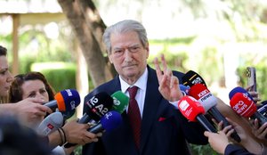Sali Berisha njofton heqjen e non grat&euml;s. SHBA asnj&euml; konfirmim zyrtar