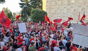 Protesta n&euml; Tiran&euml; hyn n&euml; dit&euml;n e 21-t&euml;, i bashkohet