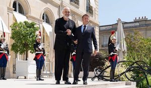 Macron pas takimit me Ram&euml;n: Do t&rsquo;i japim nj&euml; shtys&euml;