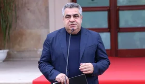Ministri Gonxhja prezanton vendimet e qeveris&euml;. Mesazhi p&euml;r