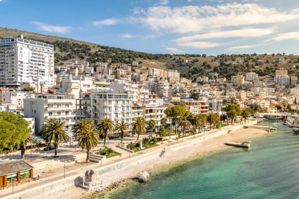 Yahoo Travel: Ky qytet shqiptar, &euml;sht&euml; surpriza turistike e