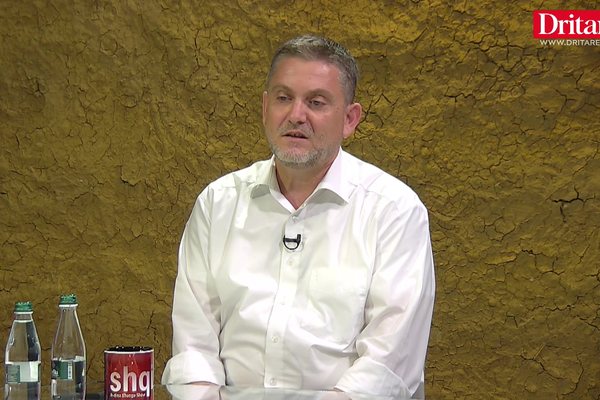 Pse protestat n&euml; Shqip&euml;ri nuk sjellin ndryshim! Flet Marenglen Kasmi!