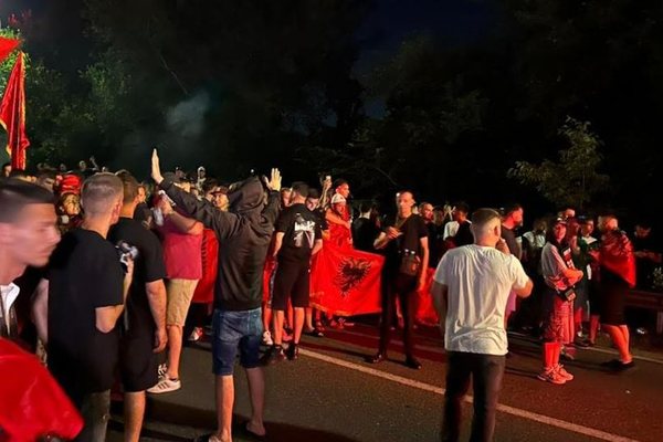 Dje u bllokua Autostrada, po sot&hellip;