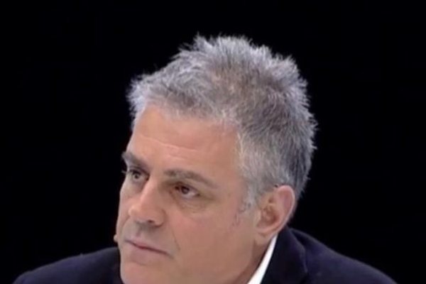 Nj&euml; kujtes&euml; p&euml;r socialist&euml;t e vjet&euml;r