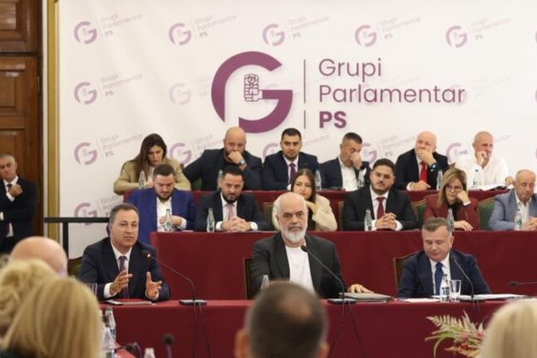 PS mblidhet t&euml; shtun&euml;n n&euml; Pallatin e Brigadave, fokus integrimi