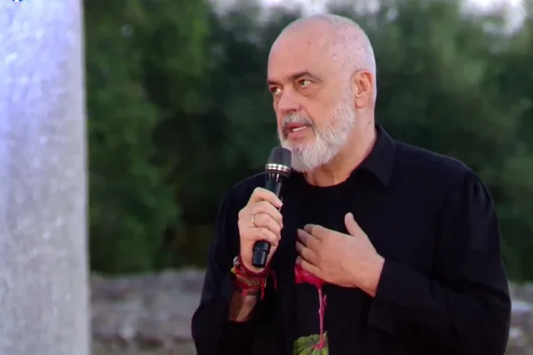 Rishikimi i buxhetit dhe bonusi p&euml;r pensionist&euml;t. &Ccedil;far&euml;
