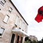 Shqip&euml;ria merr 302 milion&euml; dollar&euml; hua nga SHBA p&euml;r forcimin