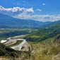 La Repubblica: Shqip&euml;ria mes bunker&euml;ve, vreshtave dhe historis&euml;