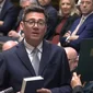 Andy Burnham b&euml;n betimin si deputet, pritet me ovacione n&euml; Parlamentin