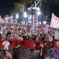 P&euml;rfundojn&euml; fjalimet para Kryeministris&euml;, protestuesit nisin