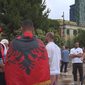 25 dit&euml; protest&euml;, qytetar&euml;t marshojn&euml; drejt