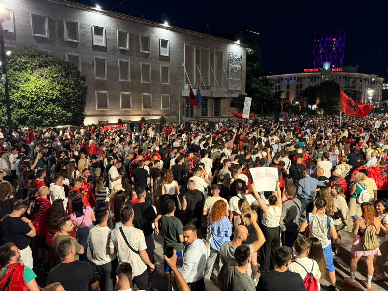 protesta-e-19-sheshi-8.jpeg