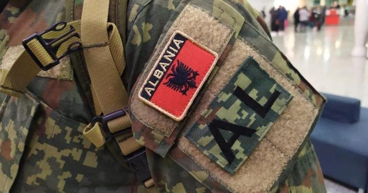 Pamje e re për Forcat e Armatosura  Ndryshojnë uniformat  stemat dhe simbolet 