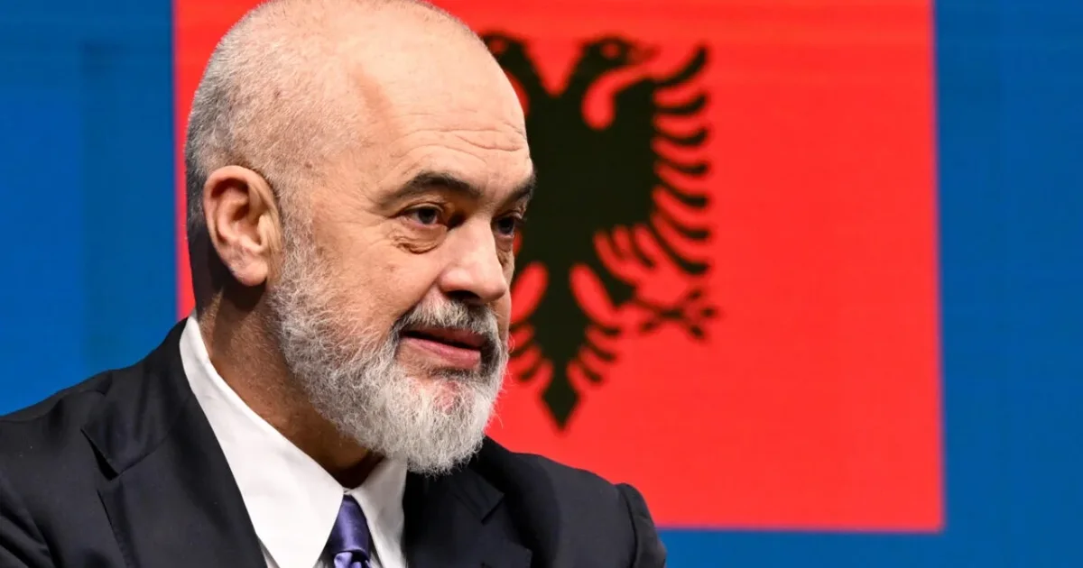 Rama merr pjesë në Samitin e Koalicionit të Vullnetarëve për Ukrainën në Paris