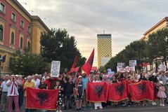 Protesta e 39-t&euml; kund&euml;r qeveris&euml; n&euml; Tiran&euml;,