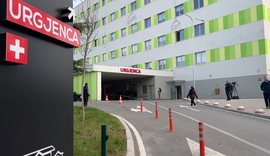 Tensionet n&euml; protest&euml;/ Urgjenca: Ja sa efektiv&euml; dhe protestues