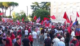 Nis protesta te Kryeministria, qytetar&euml;t: Lironi &ccedil;unat!