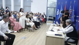 An&euml;tarja e K&euml;shillit Komb&euml;tar p&euml;rplaset me Berish&euml;n: