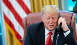 Zhvler&euml;sim i paprecedent&euml; i kartonit t&euml; kuq, Trump: E telefonova