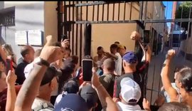 Video/ Dalin nga burgu protestuesit e 2 korrikut, pas vendimit t&euml;