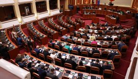 Debat n&euml; Kuvend p&euml;r Kosov&euml;n, mazhoranca dhe opozita