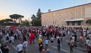 Nis protesta e 37-t&euml; para Kryeministris&euml;