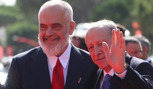 Rama niset drejt Turqis&euml;, merr pjes&euml; n&euml; Samitin dyditor t&euml;