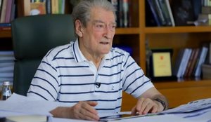 Berisha fshin postimin p&euml;r protest&euml;n e fermer&euml;ve n&euml;