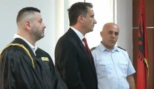 Veliaj reagon pas vendimit t&euml; Administratives: Padia nuk u rr&euml;zua,