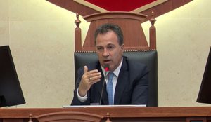 Shtyhet seanca! Peleshi-Bardhit: Nuk mund ta bllokosh Kuvendin se
