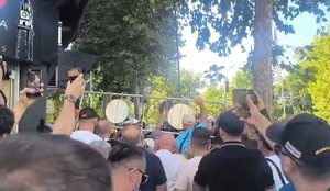 Protesta para Kuvendit, tensione dhe p&euml;rplasje me policin&euml;