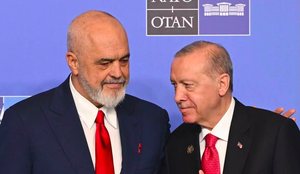 Rama publikon foto nga Samiti i NATO-s me lider&euml;t bot&euml;ror&euml;