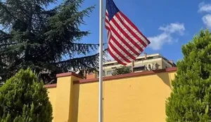 Qytetari ka nj&euml; mesazh p&euml;r Ambasad&euml;n Amerikane n&euml;