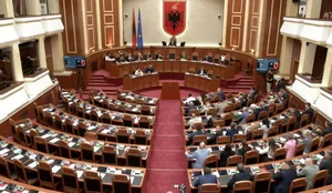 Kuvendi miraton huan&euml; 302 milion&euml; dollar&euml; nga SHBA-ja, p&euml;r