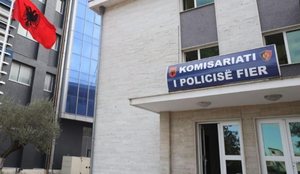 17-vje&ccedil;arja dhunohet dhe filmohet nga bashk&euml;moshataret